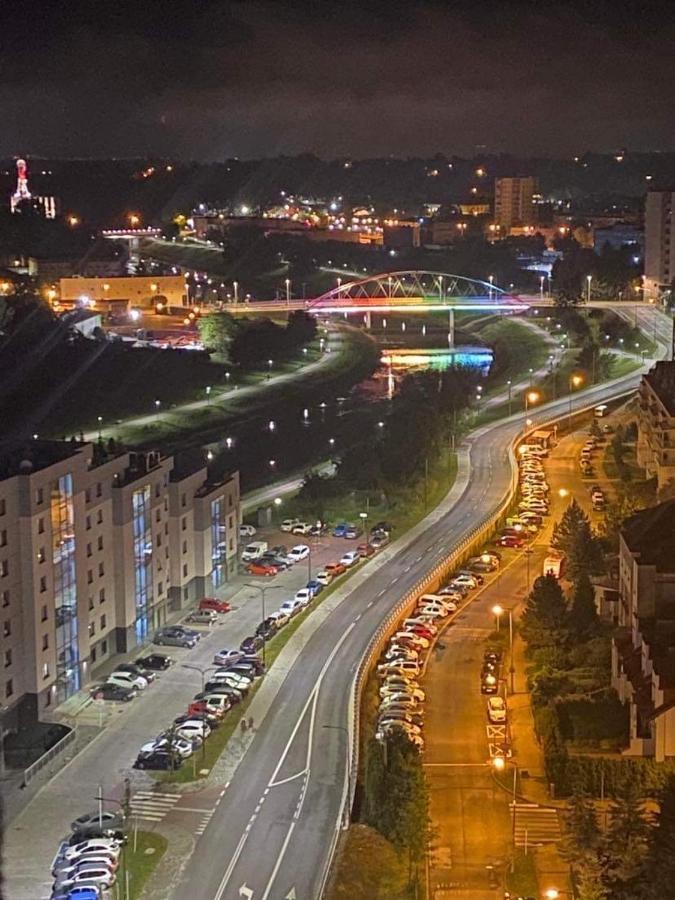 Capital Towers - Red Z Widokiem Na Panorame Miasta I Rzeke Apartment *